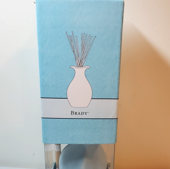 New Greenleaf Reed Diffuser - Picture 4 of 5